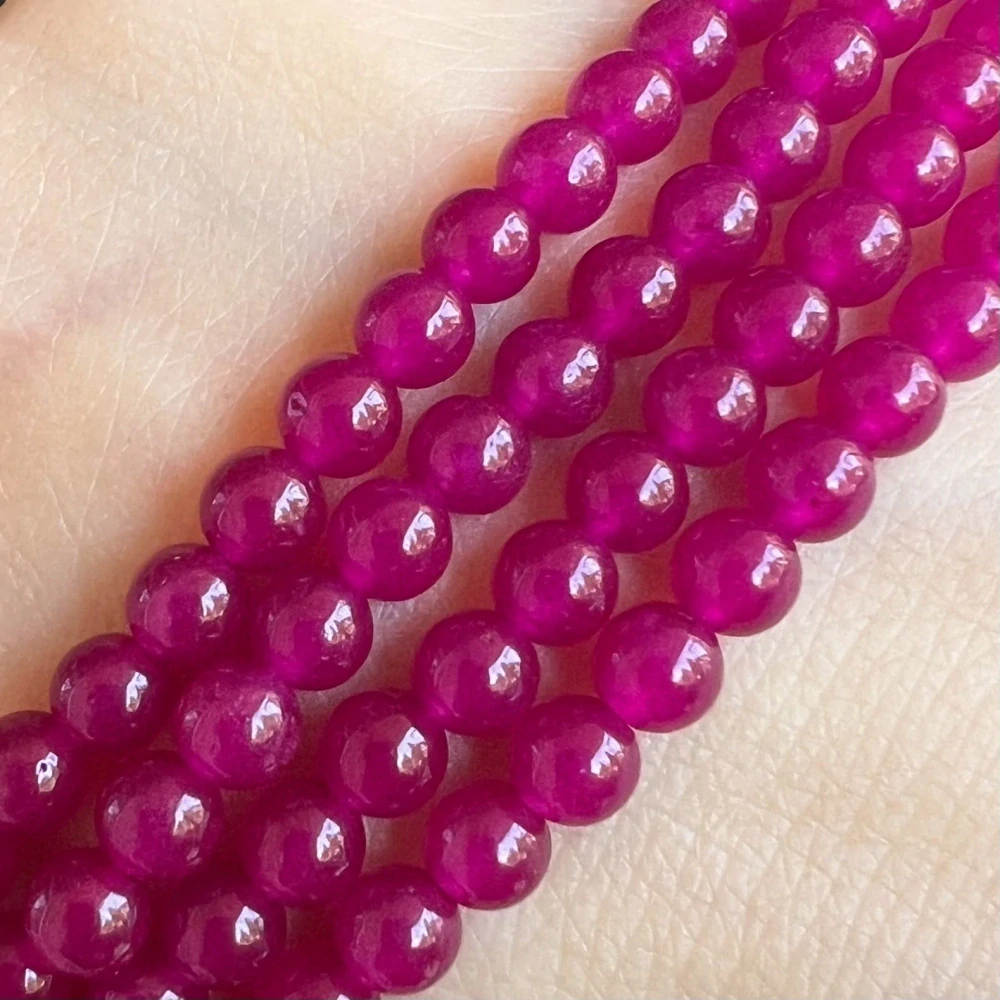 Jadeit tmavě růžový, 4-4,5 mm, šňůra 38 cm (cca 92 korálků)