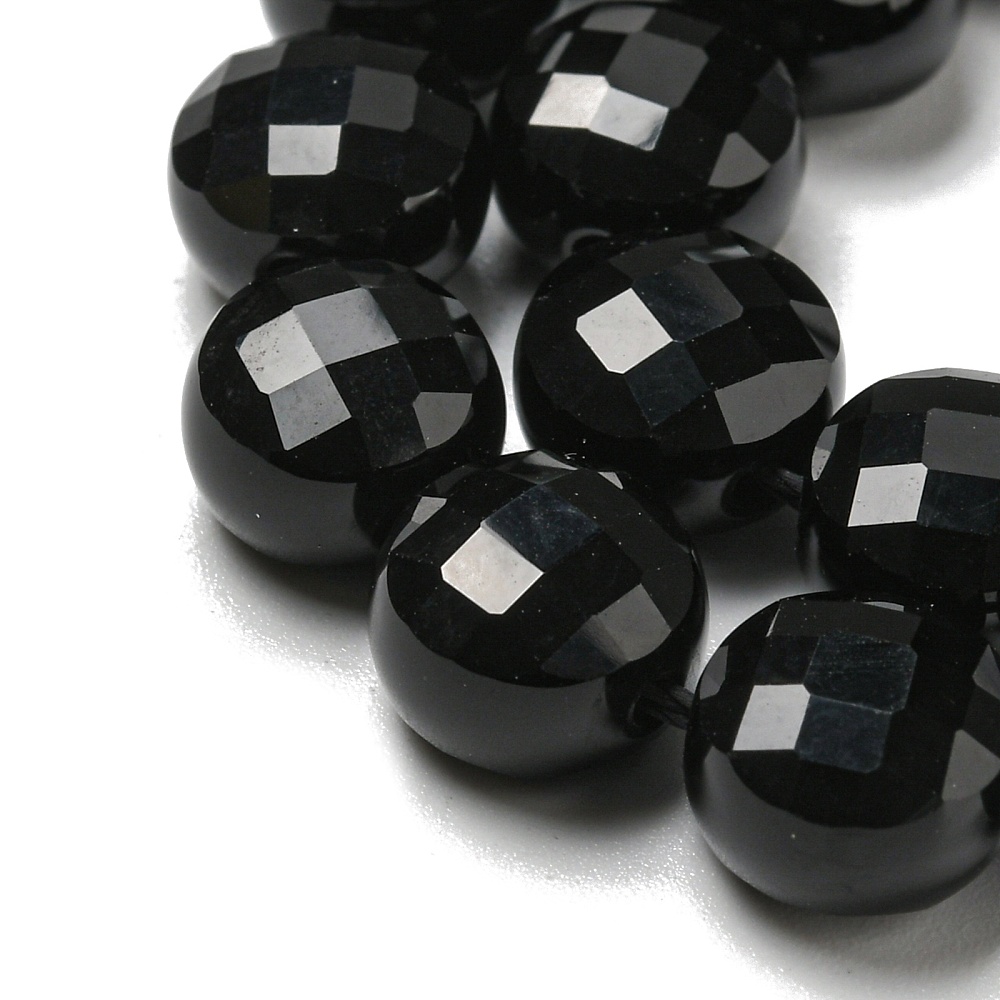 Onyx černý, penízky fasetované, 7x5 mm, půlšňůra 19 cm (cca 23 korálků)