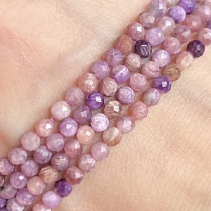 Čaroit fasetovaný, 3-3,5 mm, půlšňůra 19 cm 