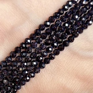 Syntetický sandstone, fasetovaný, 3 mm, šňůra 38 cm 