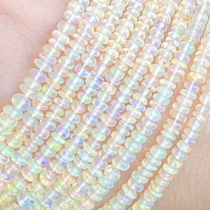 Opál etiopský, rondelky, 2,5-5 mm, půlšňůra 19 cm