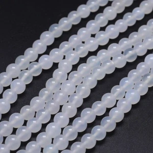 Achát bílý, kvalita A, 4-4,5 mm, šňůra 38 cm (cca 96 korálků)