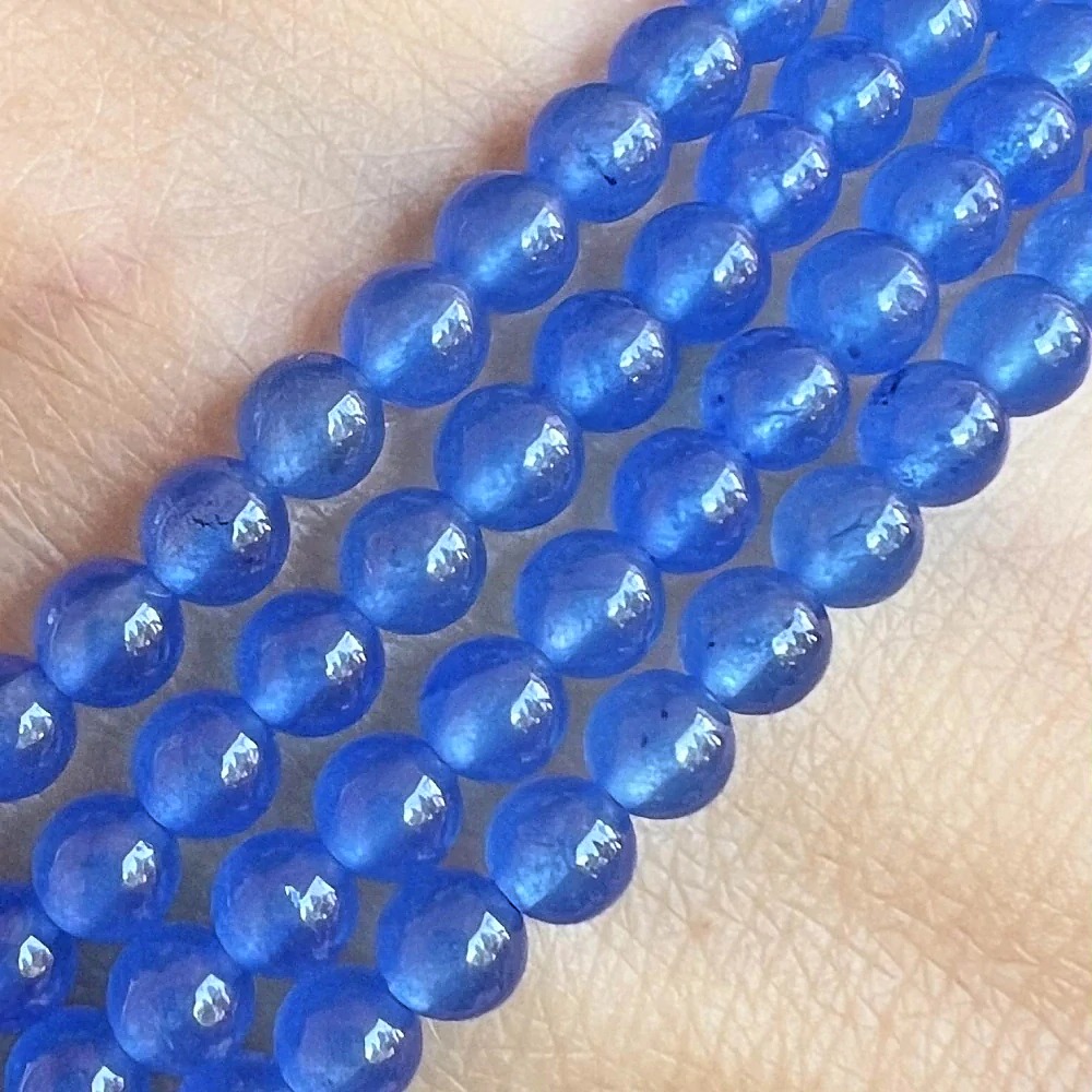 Jadeit tmavě modrý barvený, 4 mm, šňůra 38 cm (cca 92 korálků)