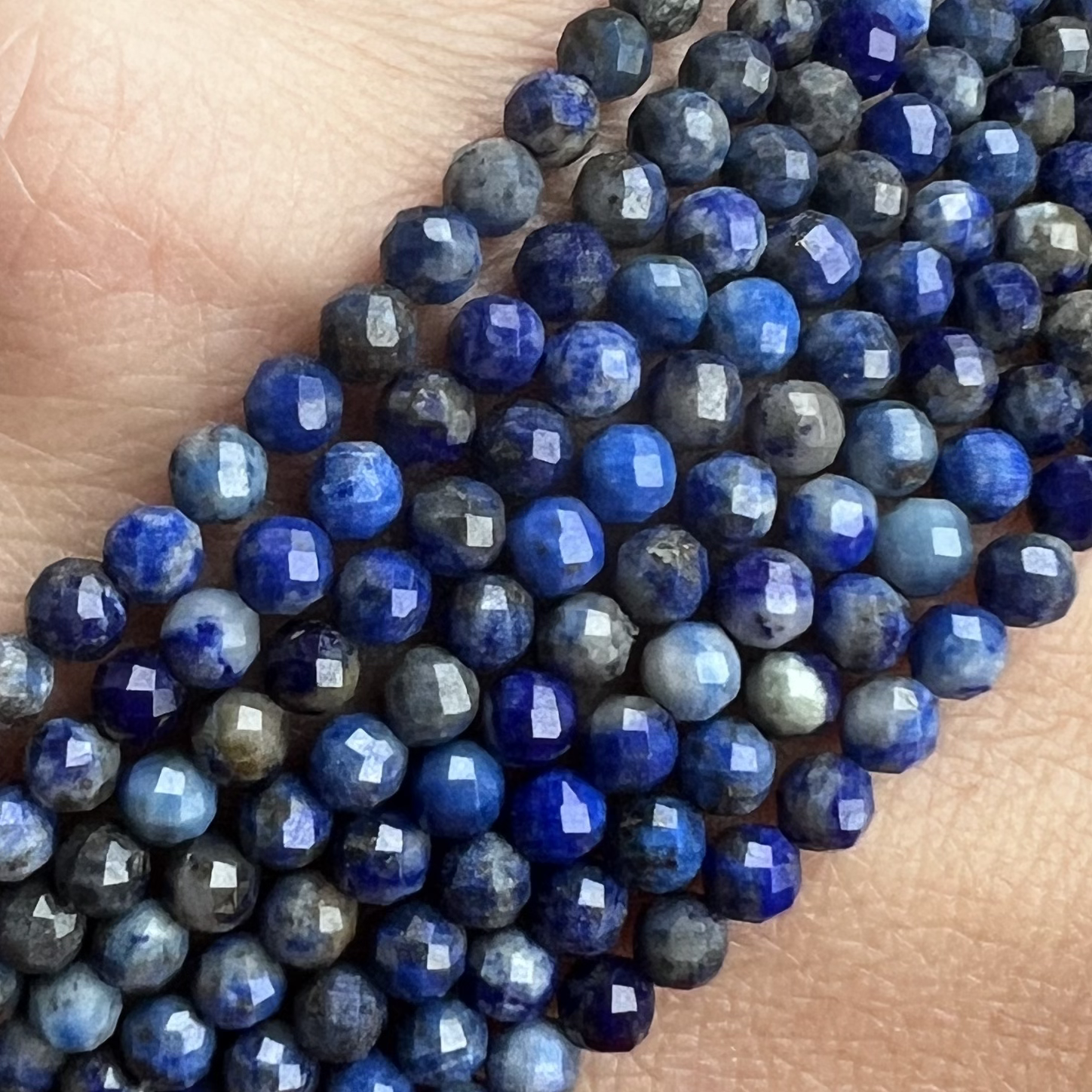 Lapis lazuli, 3-3,5 mm, fasetovaný, balení 5 ks