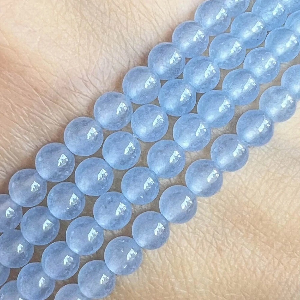 Jadeit světle modrý barvený, 4-4,5 mm, šňůra 38 cm (cca 48 korálků) 