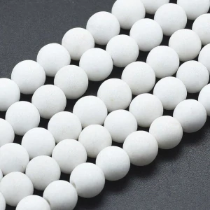 Jadeit bílý matný, 4-4,5 mm, šňůra 38 cm