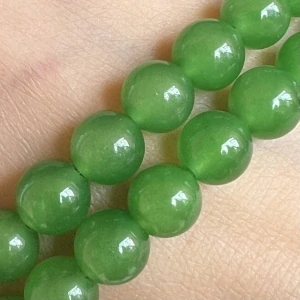 Jadeit zelený, 8 mm, šňůra 38 cm (cca 46 korálků)