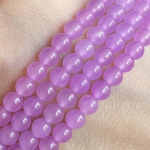 Jadeit světle fialový, 4-4,5 mm, šňůra 38 cm (cca 92 korálků)