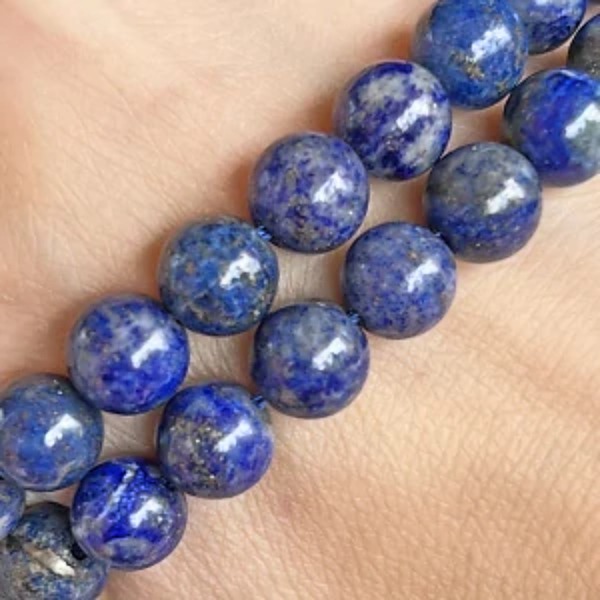Lapis lazuli, 6,5-7 mm, šňůra 38 cm (cca 60 korálků)