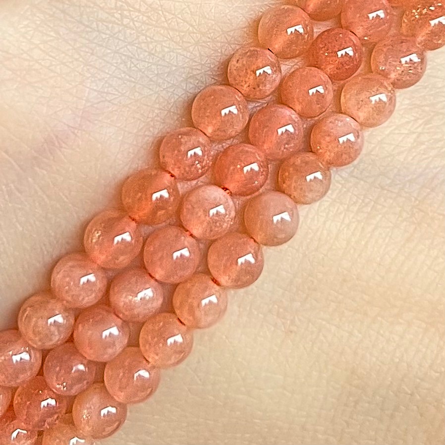 Sluneční kámen, kvalita AAA, 4,5-5 mm, šňůra 38 cm (cca 92 korálků)