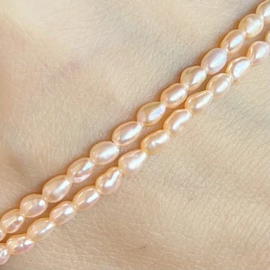 Říční perly, meruňkové, 3-4 mm, šňůra 38 cm