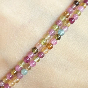 Turmalín, kvalita AA, 3 mm, šňůra 38 cm