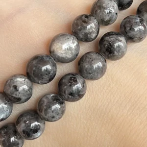 Larvikit 8 mm, šňůra 38 cm (cca 47 korálků)