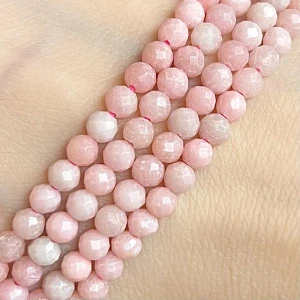 Opál růžový, fasetovaný, 4 mm, šňůra 36 cm (cca 97 korálků)