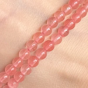 Křemen třešňový, skleněná imitace, 4 mm, šňůra 38 cm (cca 90 korálků)