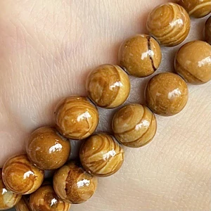 Zkamenělé dřevo, 8 mm, šňůra 38 cm (cca 46 korálků)