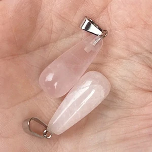 Přívěsek kapka - růženín, 28x10 mm