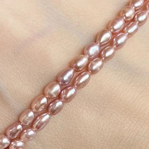 Říční perly, kvalita AAA, cca 5x3 mm, šňůra 35 cm 