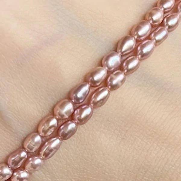 Říční perly, kvalita AAA, cca 5x3 mm, šňůra 35 cm 