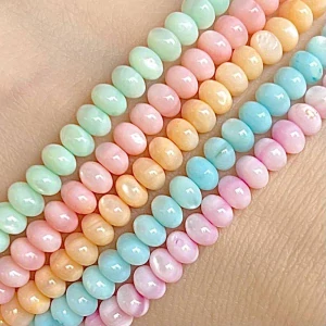 Rondelky z mušloviny, 5x3 mm, šňůra 38 cm 