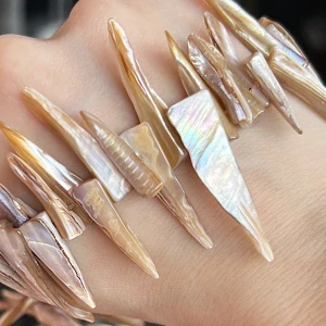 Korálky z mušloviny, balení 5 ks