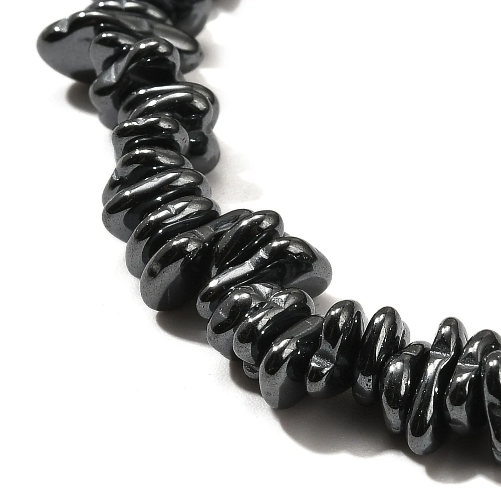 Hematit zlomky, 5-9 mm, syntetický nemagnetický, šňůra 38 cm