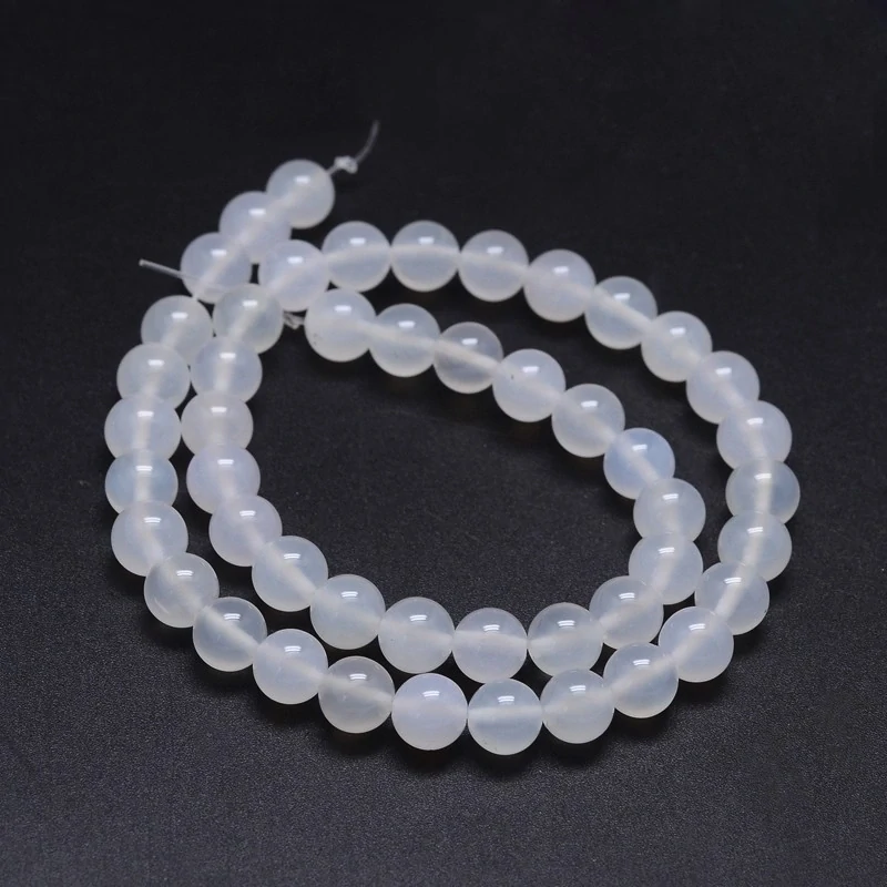 Achát bílý, kvalita A, 6-6,5 mm, šňůra 38 cm (cca 62 korálků)