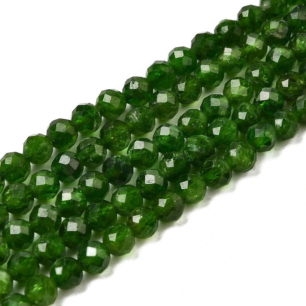 Diopsid fasetovaný, 3,5-4 mm, šňůra 38 cm (cca 83 korálků)