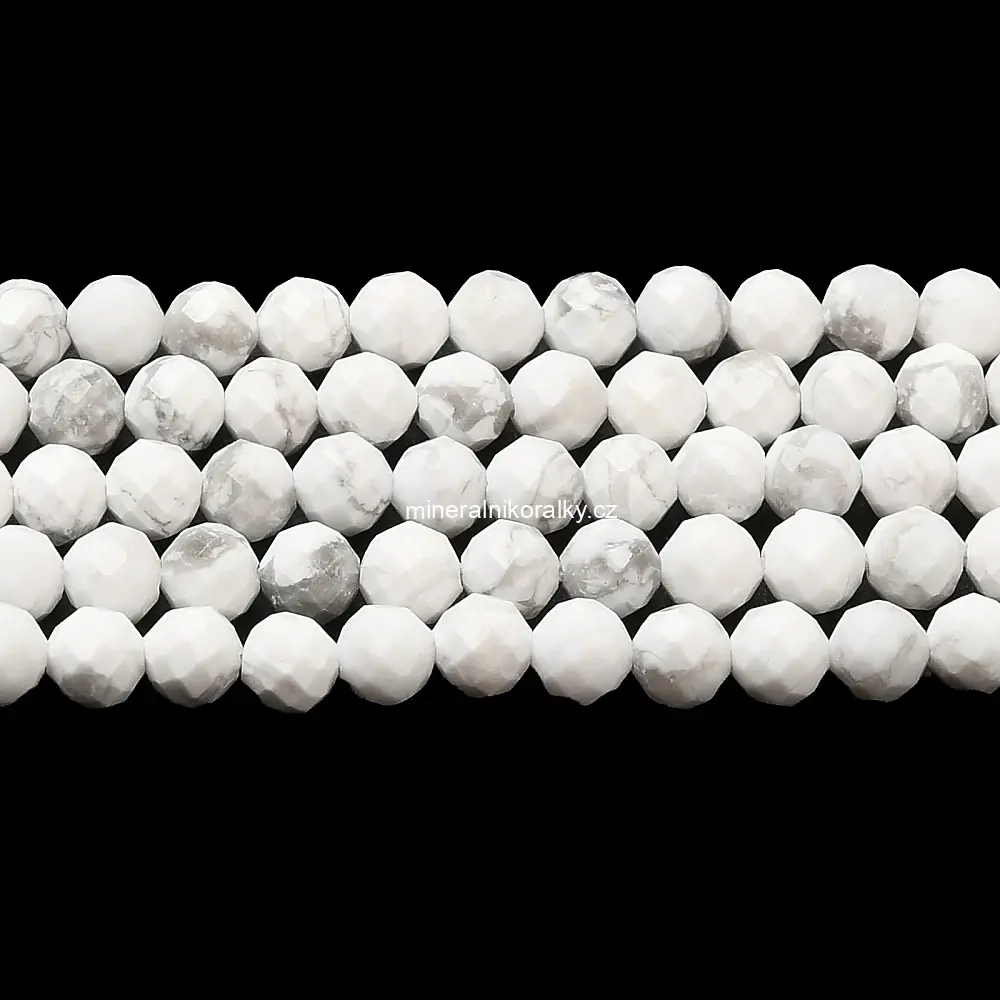 Howlit, 3-3,5 mm, kvalita AA, fasetovaný, šňůra 38 cm (cca 120 korálků)