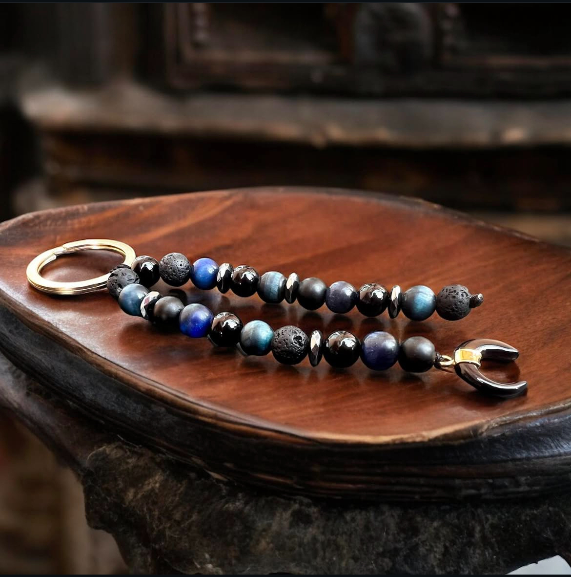 Tygří oko černomodré, 8 mm, matné, půlšňůra 19 cm (cca 23 korálků)