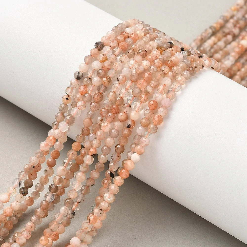 Měsíční kámen broskvový, fasetovaný, 3 mm, šňůra 38 cm (110 korálků)