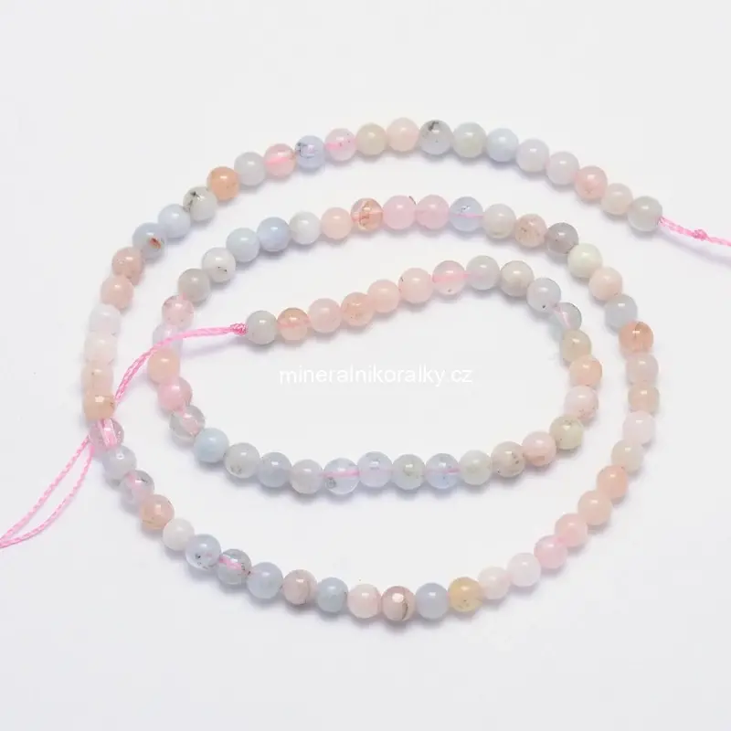 Beryl, 4,5-5 mm, šňůra 38 cm (cca 88 korálků)