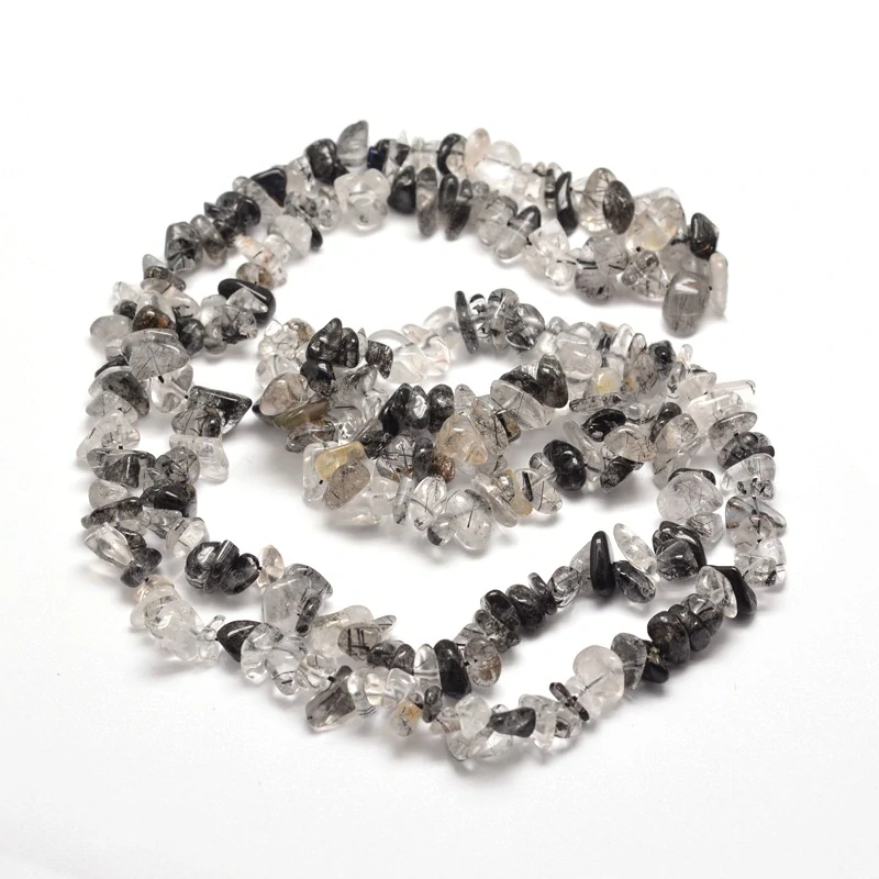 Křišťál s turmalínem zlomky, 5-8 mm, šňůra 38 cm 