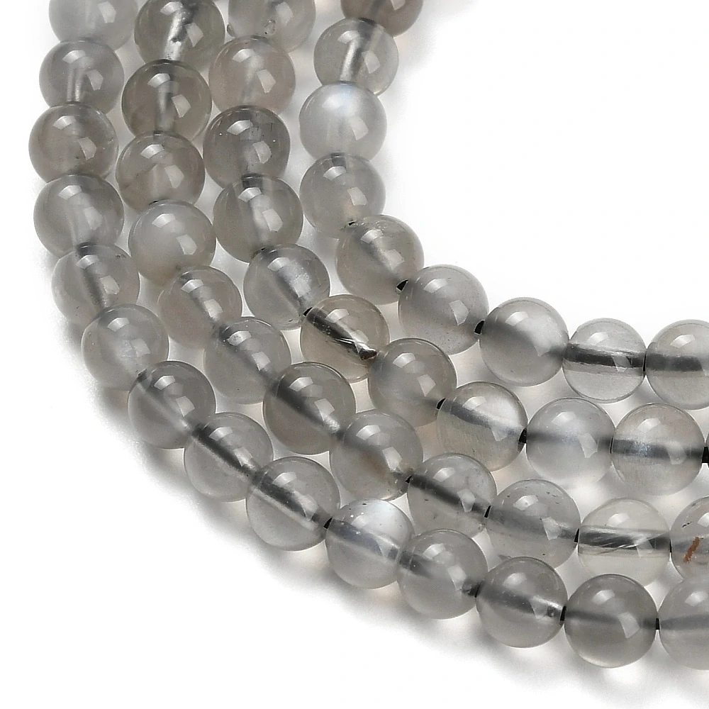 Měsíční kámen šedý, kvalita A, 4-4,5 mm, půlšňůra 19 cm (cca 44 korálků)