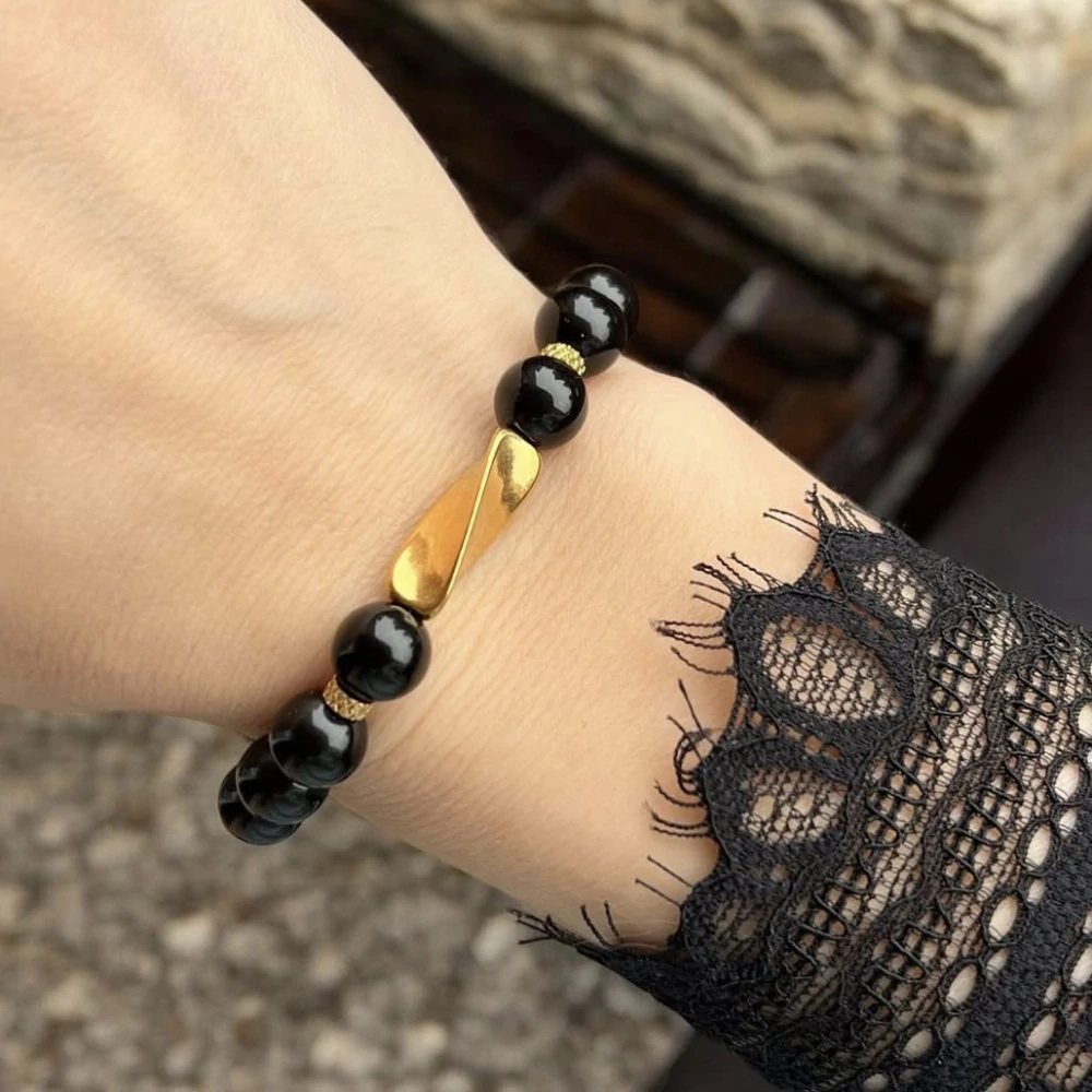 Onyx černý, kvalita A, 8 mm, šňůra 38 cm (cca 48 korálků)