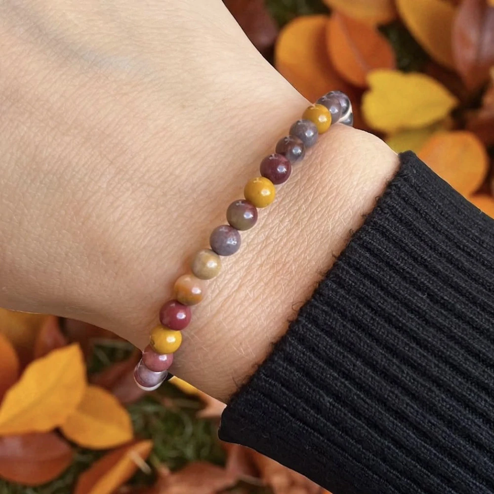 Jaspis Mookait, 4,5-5 mm, šňůra 38 cm (cca 85 korálků)