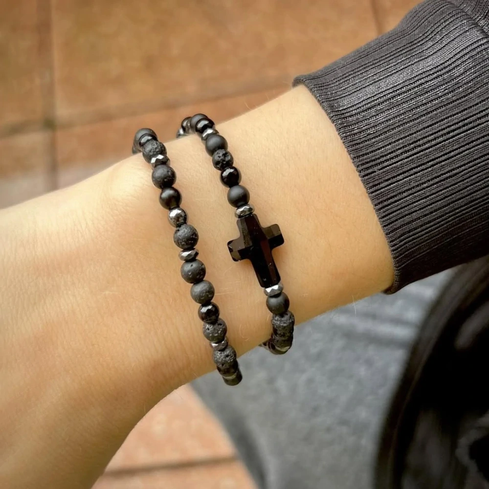 Onyx černý, kvalita A, 4-4,5 mm, šňůra 38 cm (cca 95 korálků)