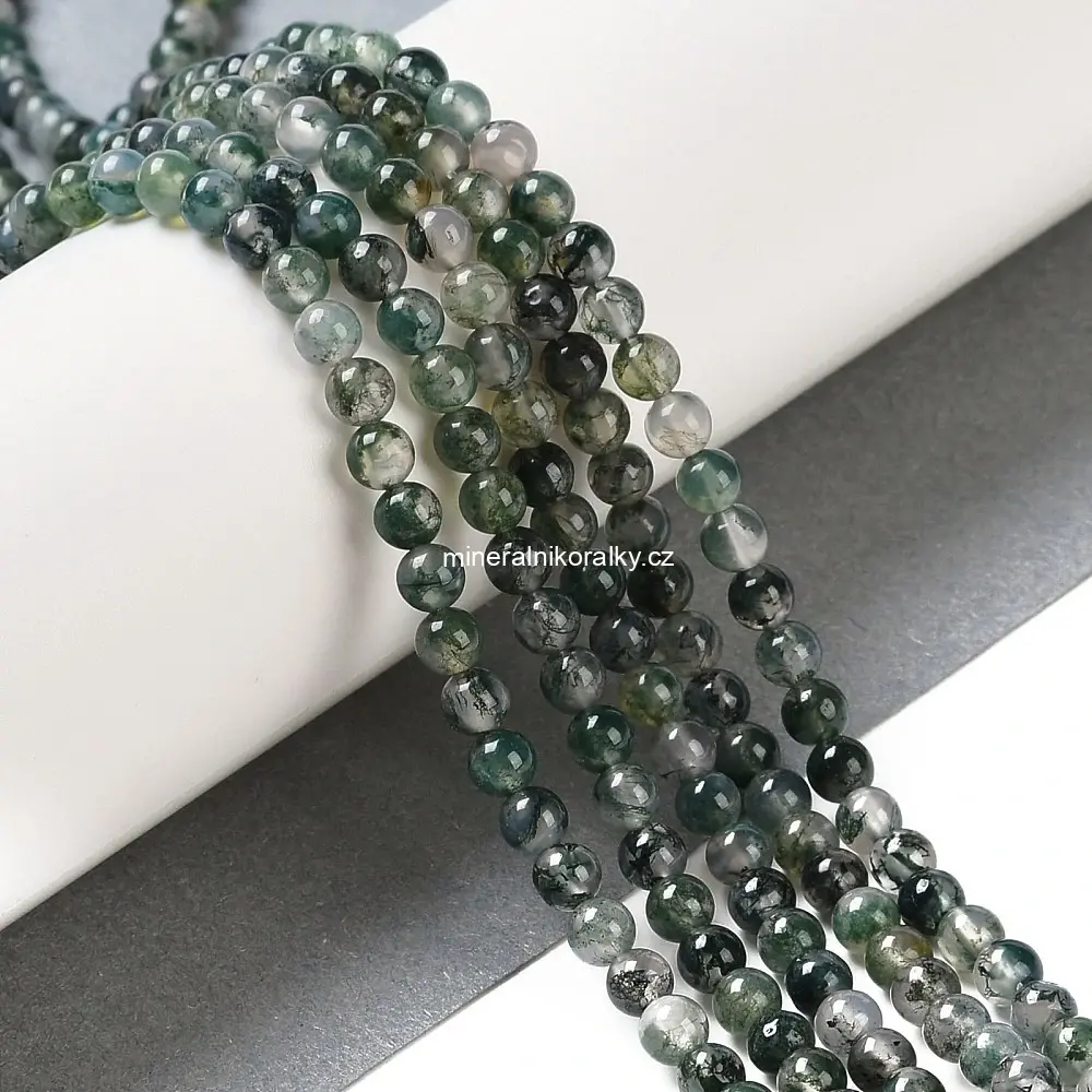 Achát mechový, kvalita A, 8 mm, šňůra 38 cm (cca 47 korálků)