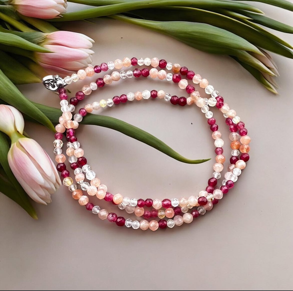 Sluneční kámen; 2,5 mm; fasetovaný; balení 5 ks