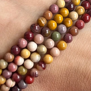 Jaspis Mookait, 4,5-5 mm, šňůra 38 cm (cca 85 korálků)