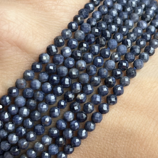 Safír, fasetovaný, kvalita A, 3-3,5 mm, půlšňůra 19 cm (cca 66 korálků)