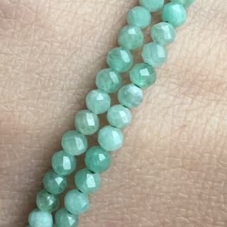 Smaragd, kvalita AAA, 3 mm, fasetovaný, půlšňůra 19 cm (cca 60 korálků)